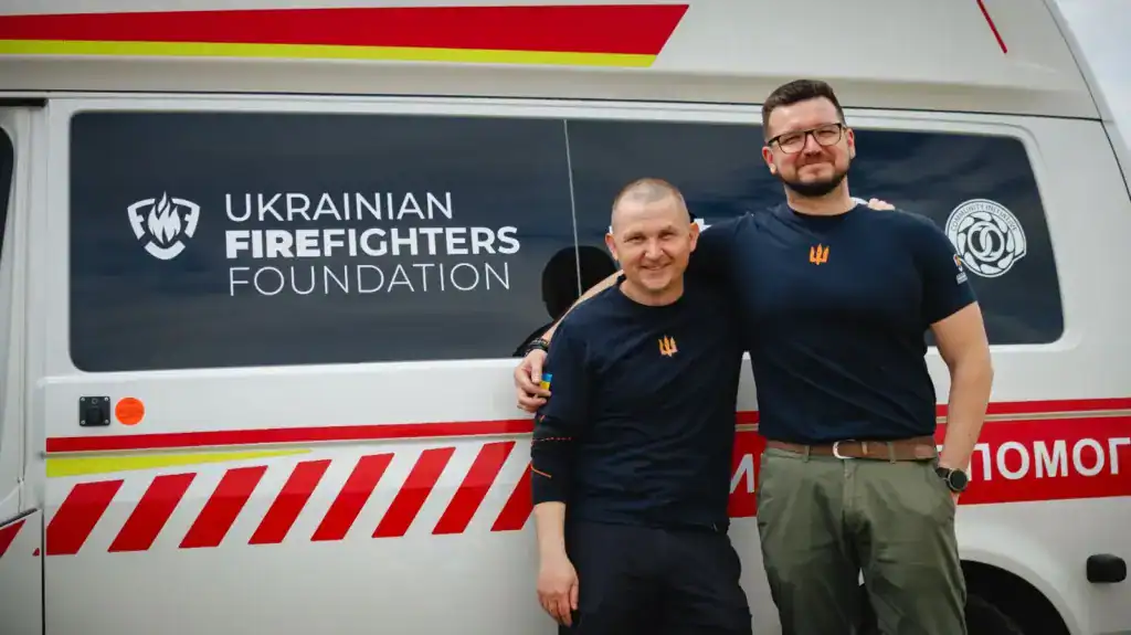 Andriy Tverdovskyi och Artem Sheremet från Ukrainian Firefighters Foundation